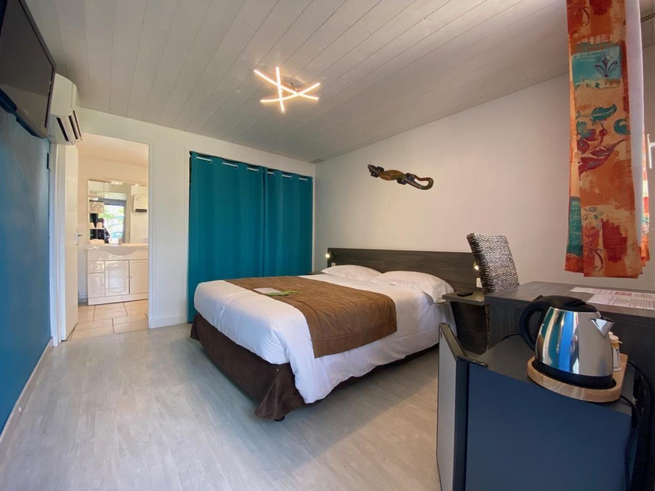 Hotel Des 4 Vents "Esprit Camargue" Aigues-Mortes Ngoại thất bức ảnh