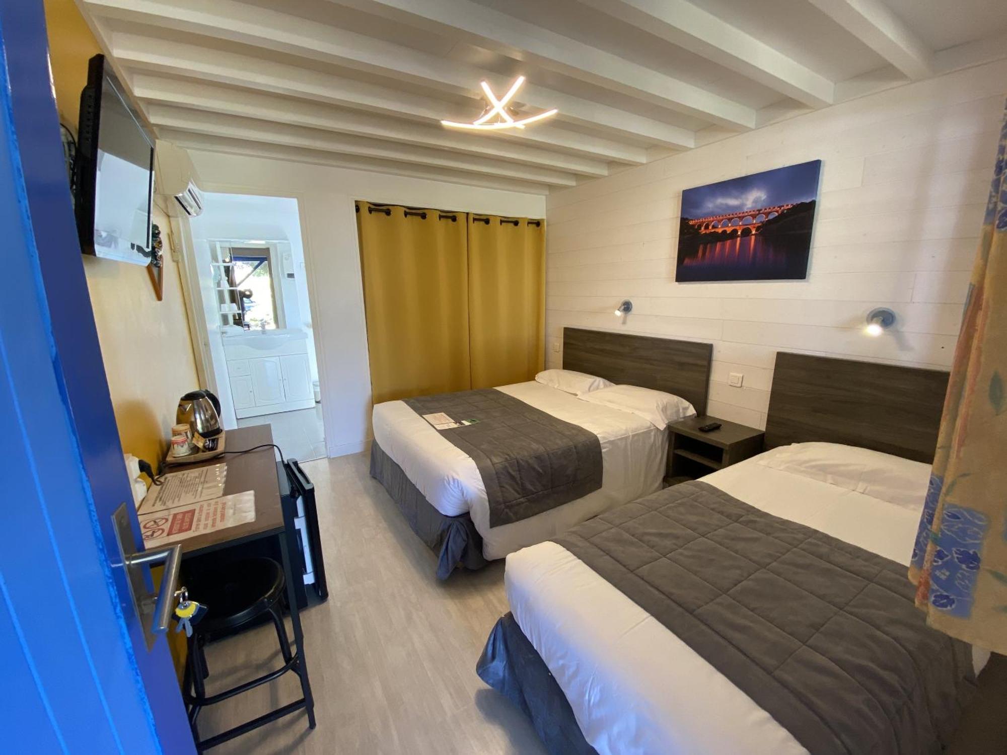 Hotel Des 4 Vents "Esprit Camargue" Aigues-Mortes Phòng bức ảnh