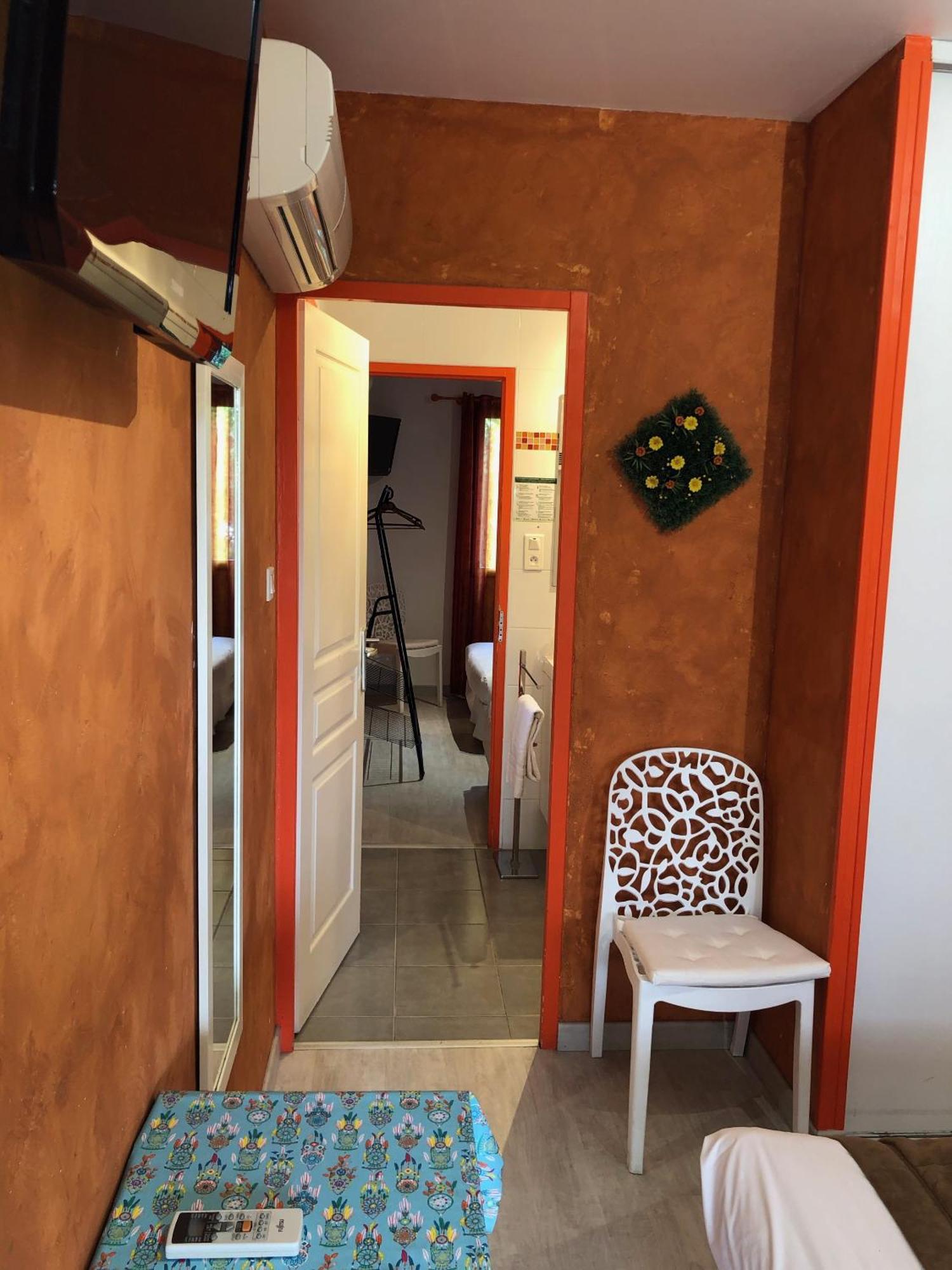 Hotel Des 4 Vents "Esprit Camargue" Aigues-Mortes Phòng bức ảnh