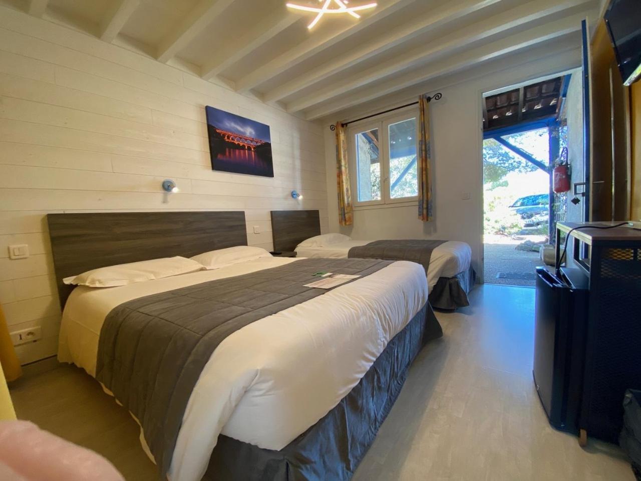 Hotel Des 4 Vents "Esprit Camargue" Aigues-Mortes Ngoại thất bức ảnh