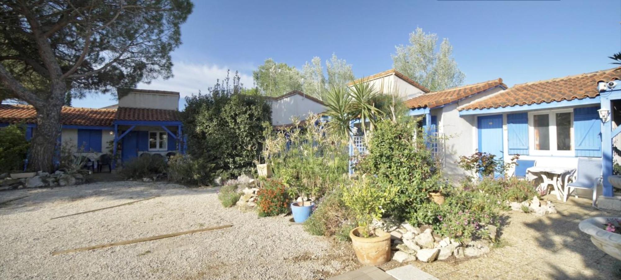 Hotel Des 4 Vents "Esprit Camargue" Aigues-Mortes Ngoại thất bức ảnh