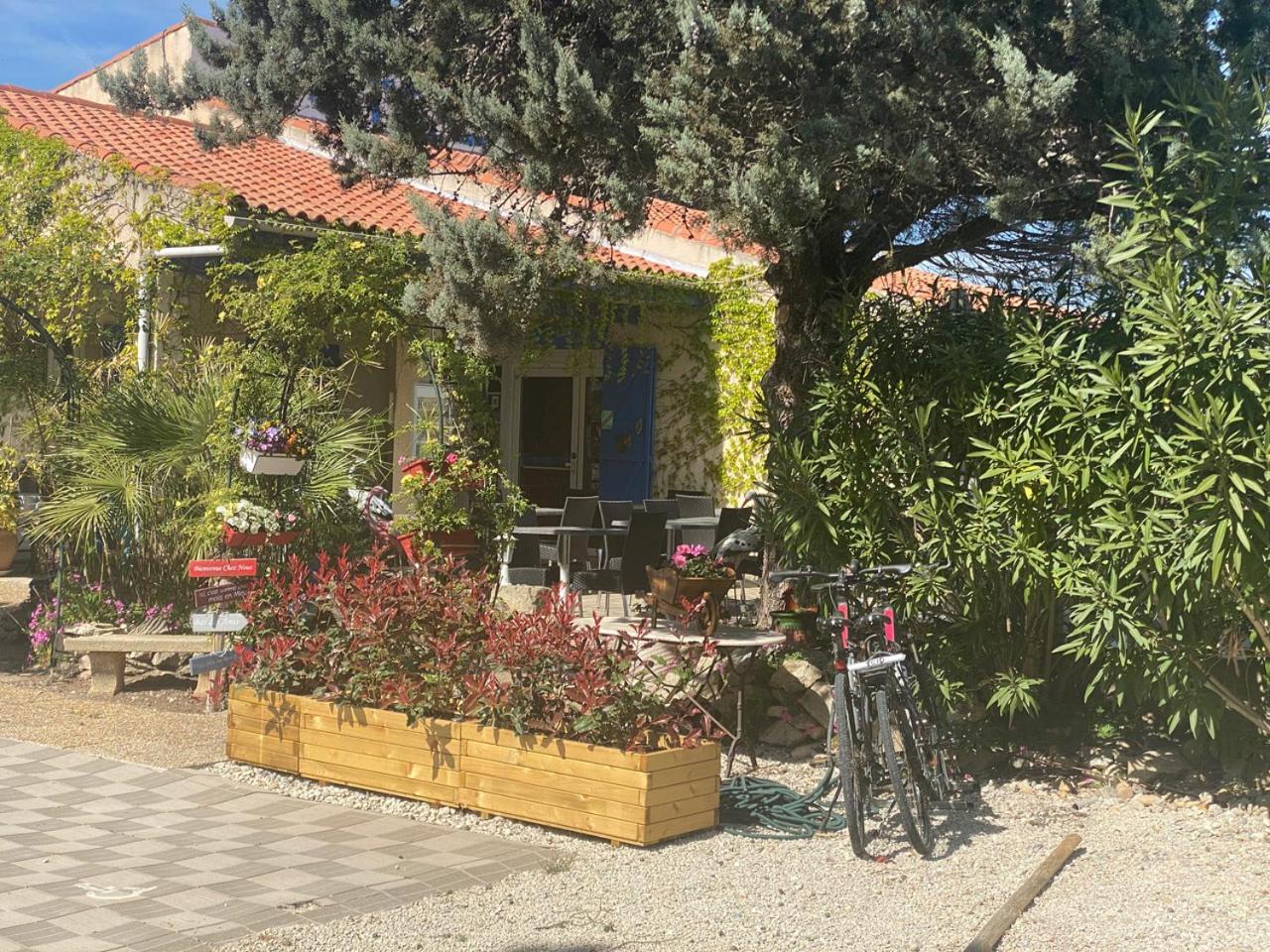 Hotel Des 4 Vents "Esprit Camargue" Aigues-Mortes Ngoại thất bức ảnh