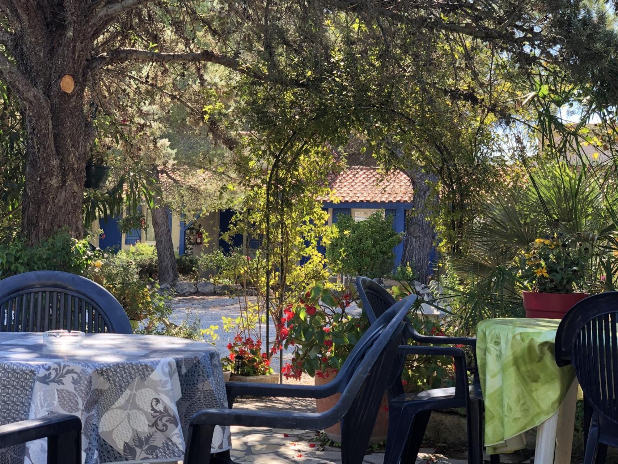 Hotel Des 4 Vents "Esprit Camargue" Aigues-Mortes Ngoại thất bức ảnh